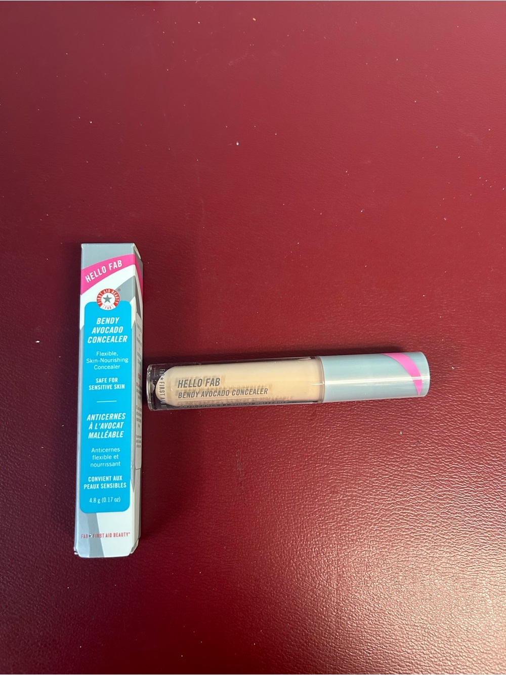 Hello FAB Bendy Avocado Concealer 4.8g/0.17oz Full Size 3 Light/Clair